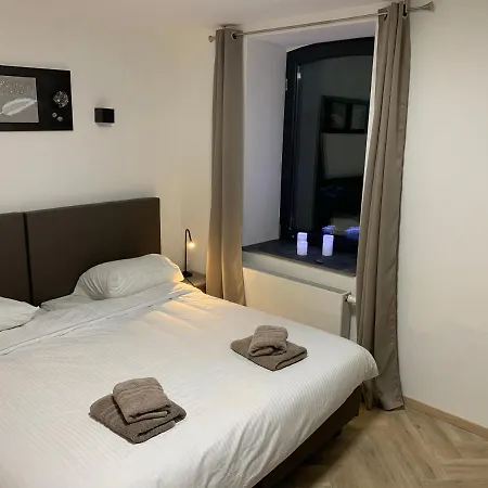 House Le Noyer 더뷔