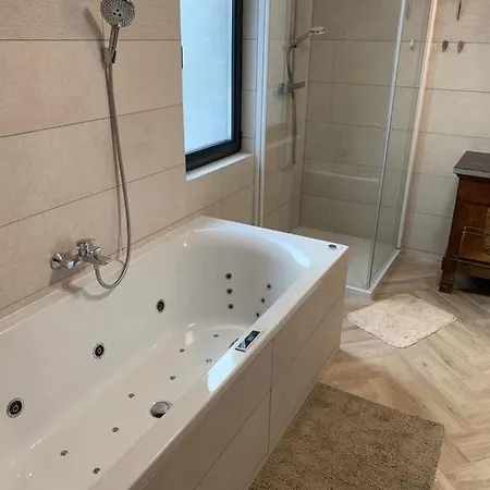 House Le Noyer Oda ve Kahvaltı