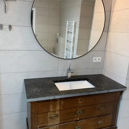House Le Noyer Oda ve Kahvaltı 4*