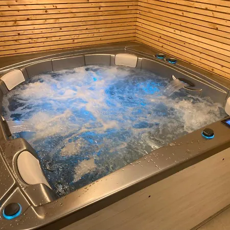 House Le Noyer B&B 4*