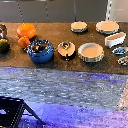 House Le Noyer Oda ve Kahvaltı 4*